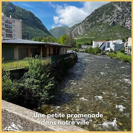 Beau Petit Au Coeur De L'ariege.
