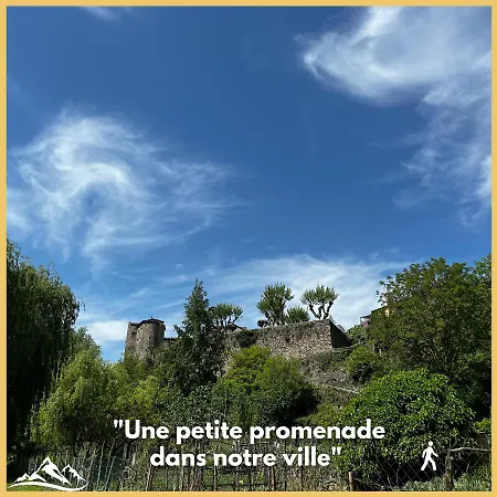 Apartment Beau Petit Au Coeur De L'ariege. Tarascon-sur-Ariege