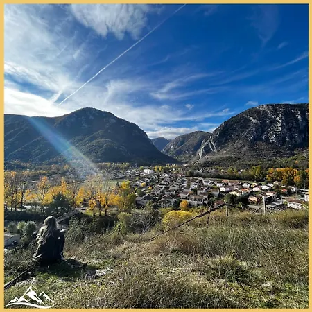 Beau Petit Au Coeur De L'ariege. * Tarascon-sur-Ariege