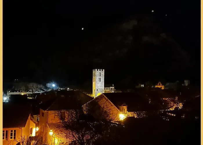 Διαμέρισμα Beau Petit Au Coeur De L'ariege. Tarascon-sur-Ariège