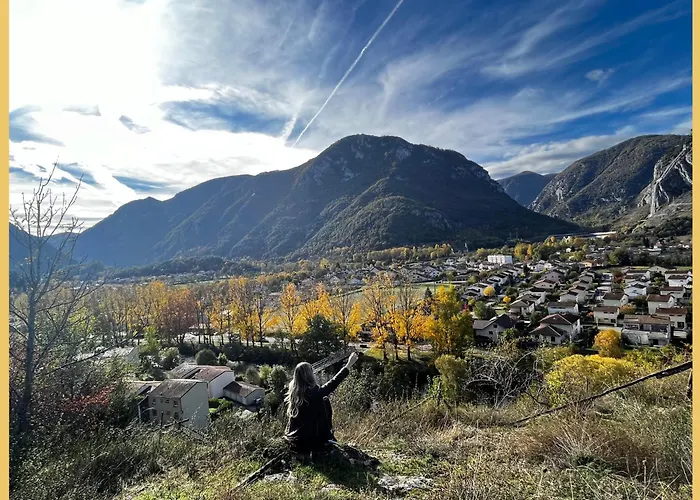 Daire Beau Petit Au Coeur De L'ariege. *