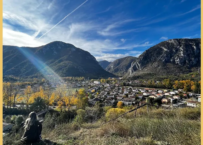 Beau Petit Au Coeur De L'ariege. * Tarascon-sur-Ariège